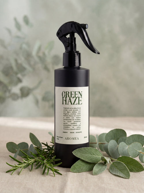 Spray Green Haze — Escena