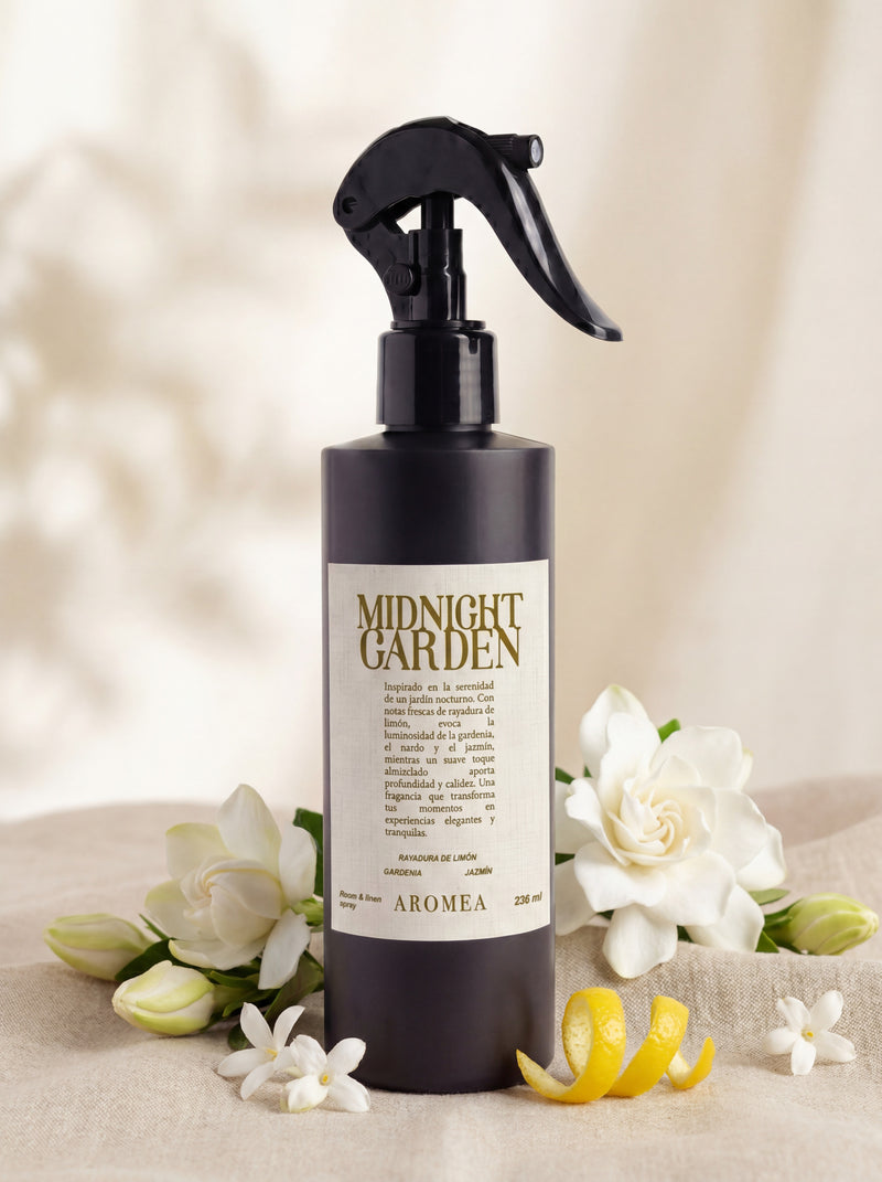 Midnight Garden — Escena